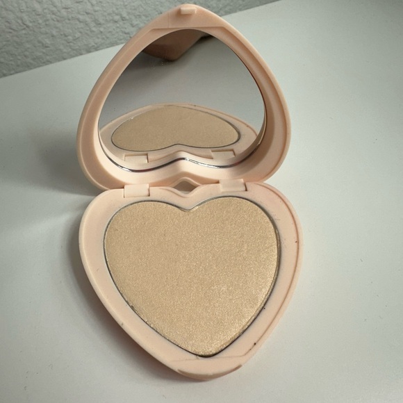 Colourpop Highlighter - Picture 1 of 3